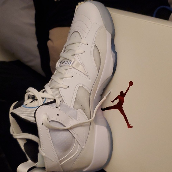 Mens size 12 Jordan jumpmans - Picture 5 of 7